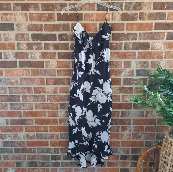 Vintage Express Dress - Picture 2 of 5